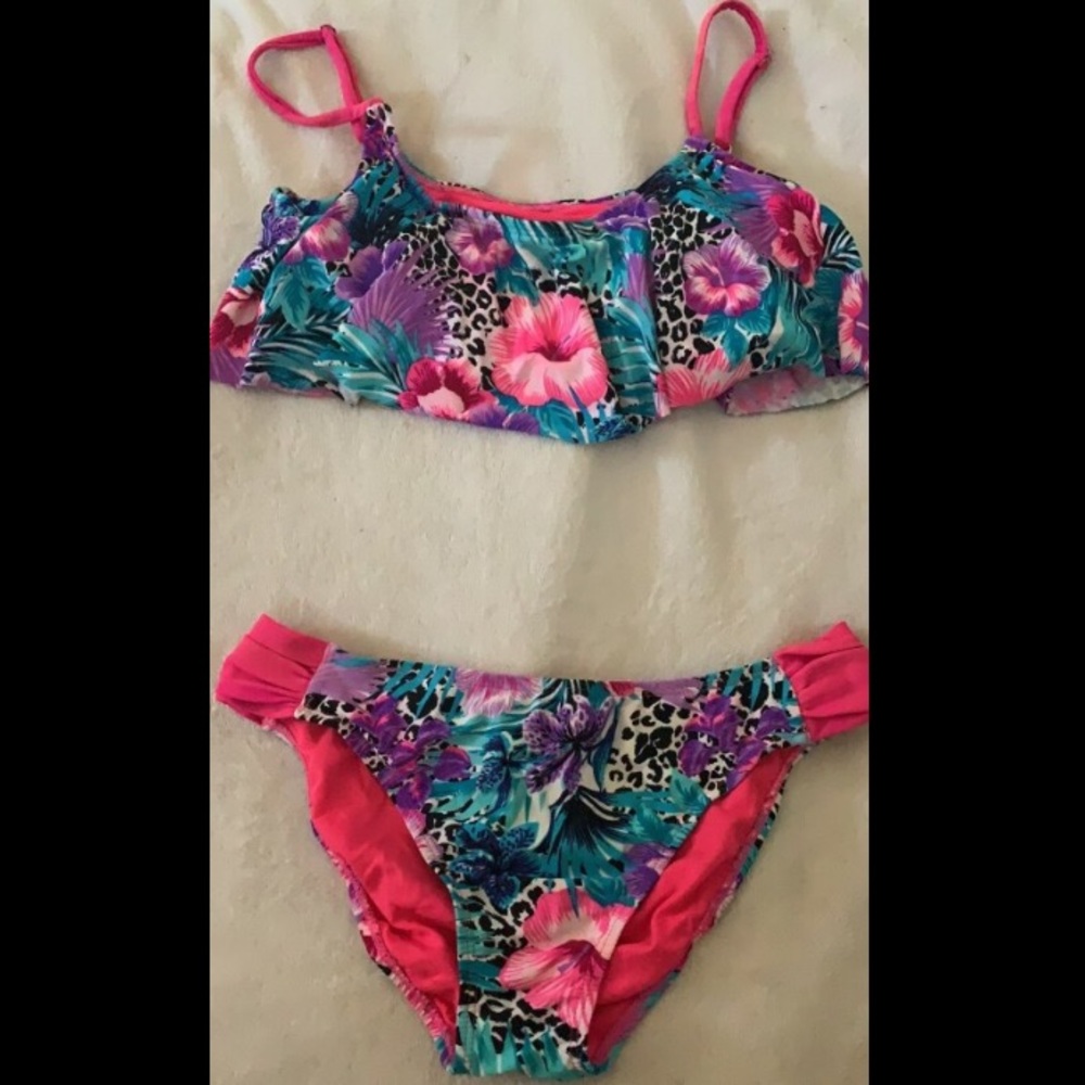 2 piece bikini 👙 🌺